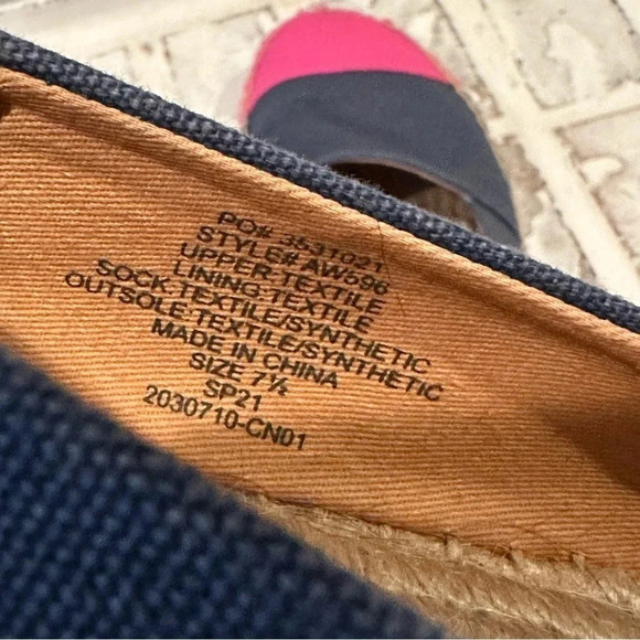 J.Crew Factory Canvas Colorblock Pink & Navy CapToe Slip on Espadrilles Size 7.5 - Picture 9 of 9